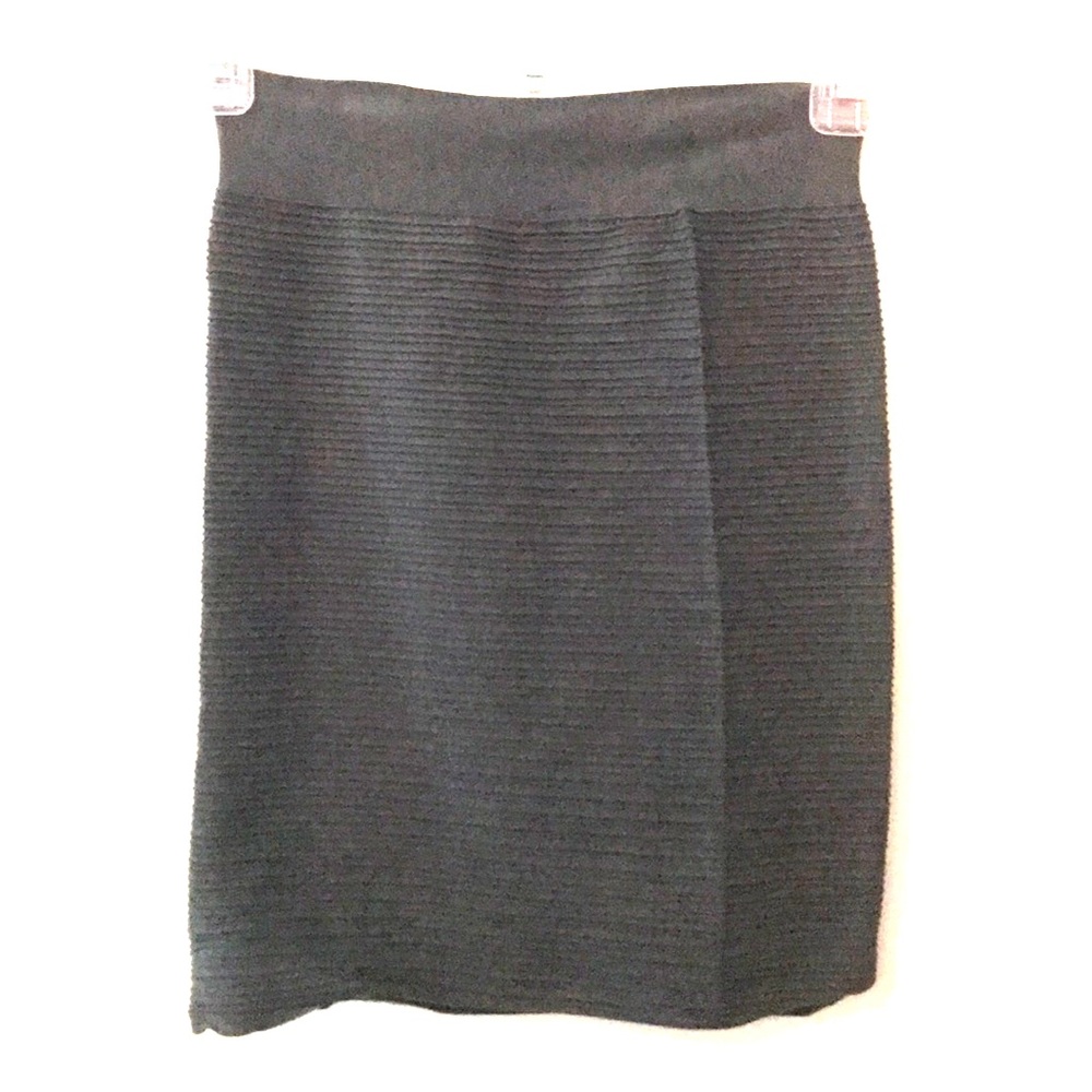 Fitted mini skirt